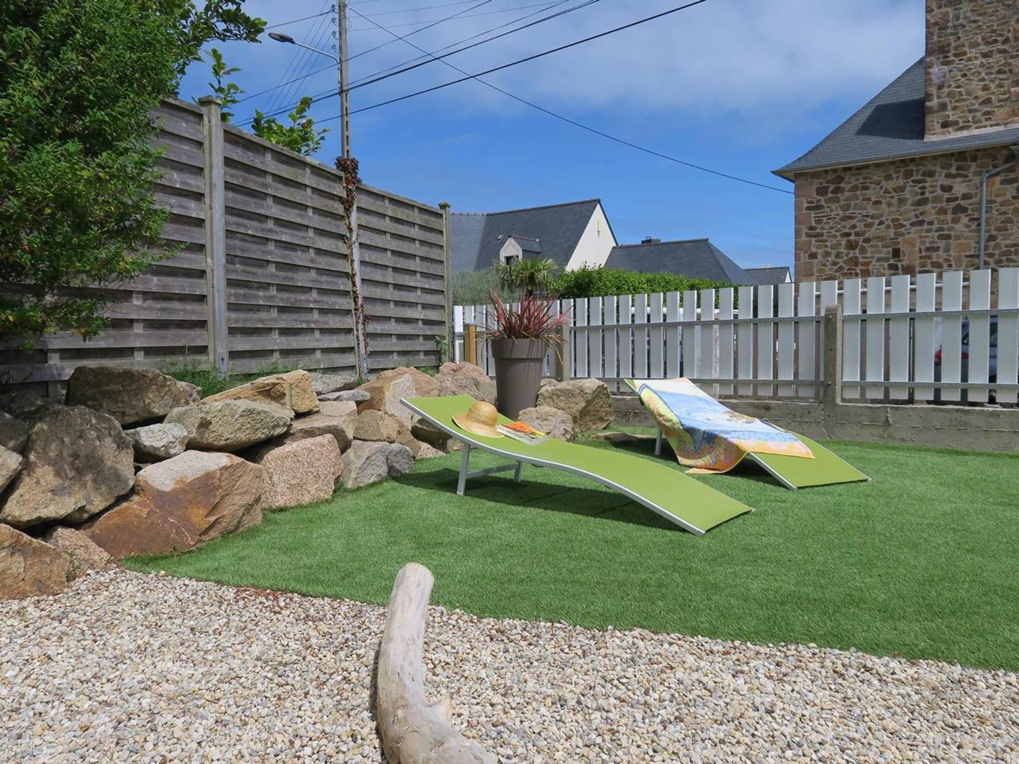 Holiday home Maison Renovee 3* Avec Jardin Et Wifi, A 450m Du Centre De - Fr-1-368-301 *